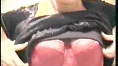 ছাদে সেক্সি নগ্ন বাংলা হট sex মেয়েরা দুষ্টুমি করছে আর বোকা করছে।
