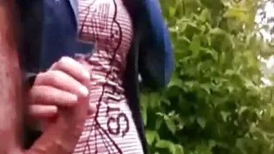 গ্রেট গ্রাম বাংলার সেক্স ভিডিও কিউটি একটি স্ট্যালিয়নকে ভগ ডগি স্টাইল দিয়েছে।