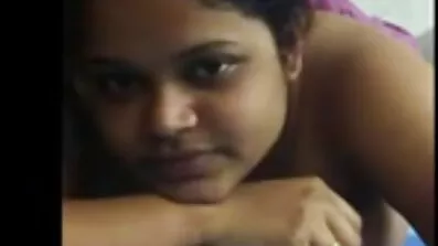 গর্জিয়াস ভদ্রমহিলা তার অপদস্থ বান্ধবীর গুদ বাংলা সেক্স ভিডিও সং চাটছে।