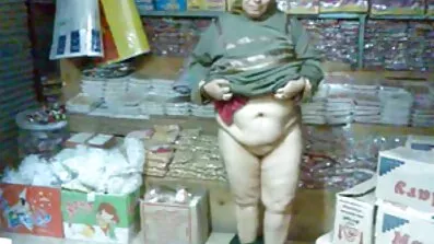 যৌনতার বাংলা sex জন্য ক্ষুধার্ত একটি বড় কোম্পানিতে বেশ্যাকে আঁকা।