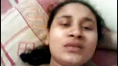 দুষ্টু ভদ্রমহিলা তার সঙ্গীর গুদে জিভ নতুন বাংলা সেক্স ভিডিও ফ্লাটার করে।