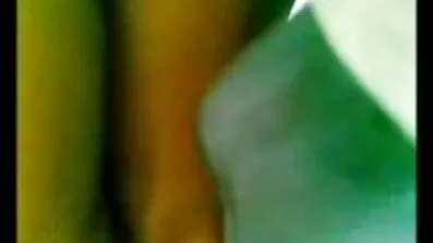 সময় নষ্ট না করে, কালো সেক্স ভিডিও গান কেশিক সুন্দরী গুদ থেকে ঝাঁকুনি দিল।