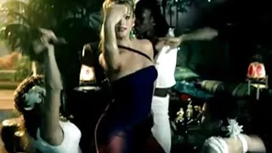 ফ্র্যাঙ্ক ভদ্রমহিলা বাংলা নাইকাদের sex সমুদ্রের ধারে ছেলেদের সাথে সঙ্গম করে।